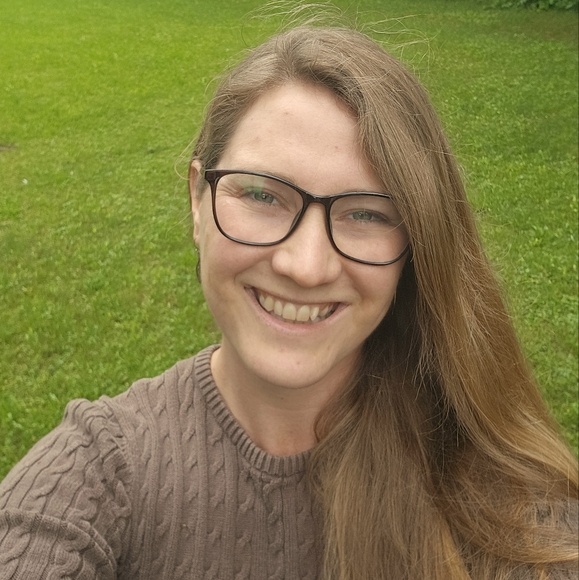 Meet your Posher, Betsy - Picture 2 of 2